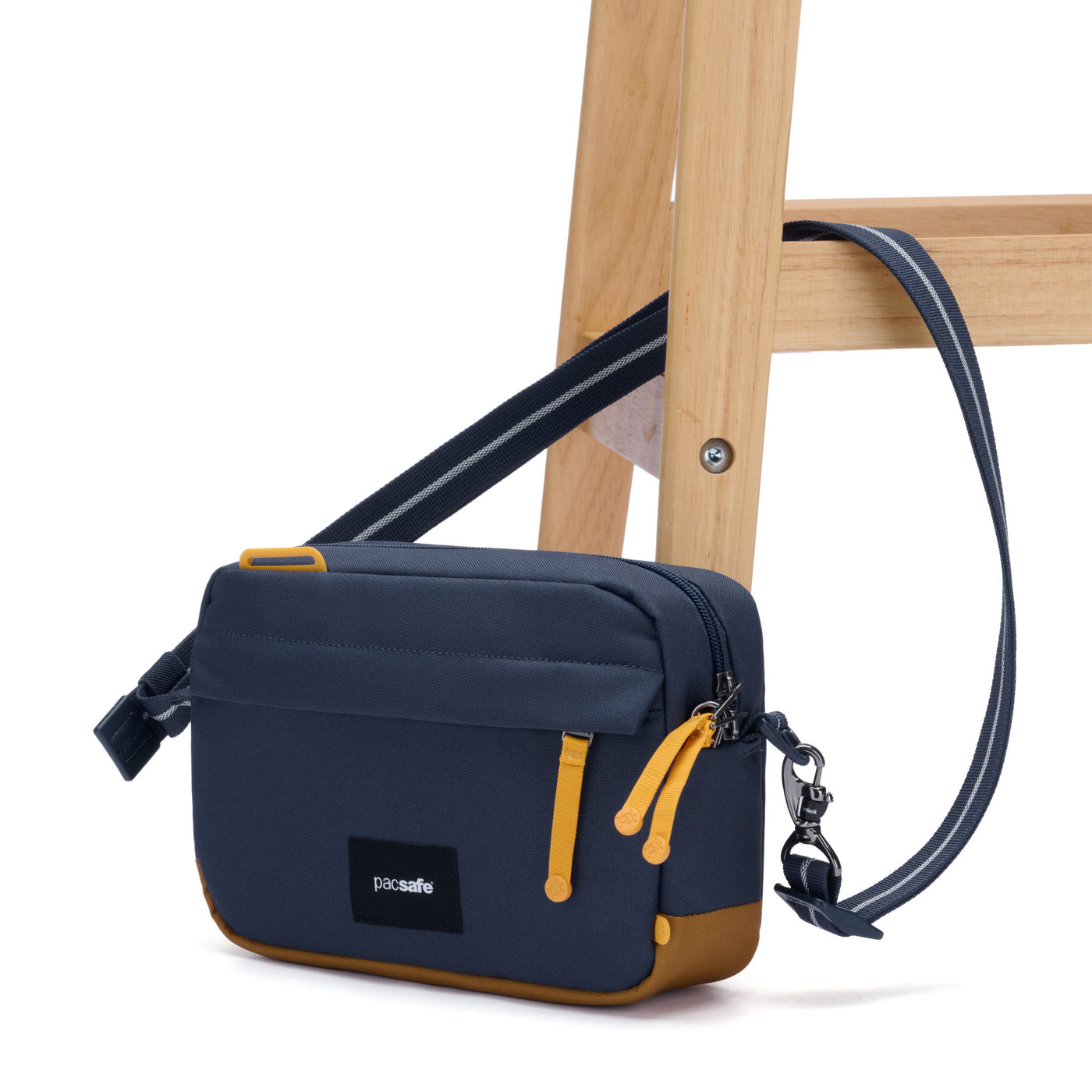 PacsafeGO Crossbody